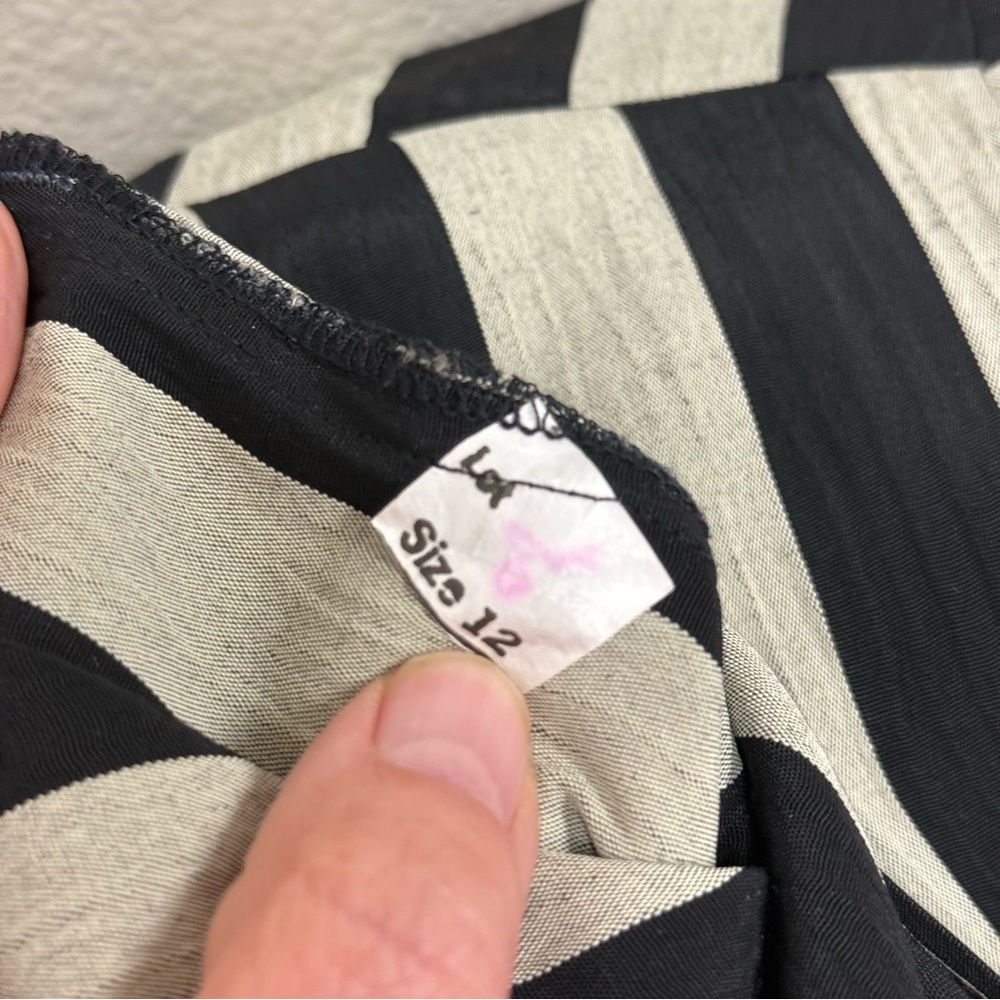 Vintage Michael Blair Black and Cream Striped Blazer. Size 12 - Picture 7 of 8